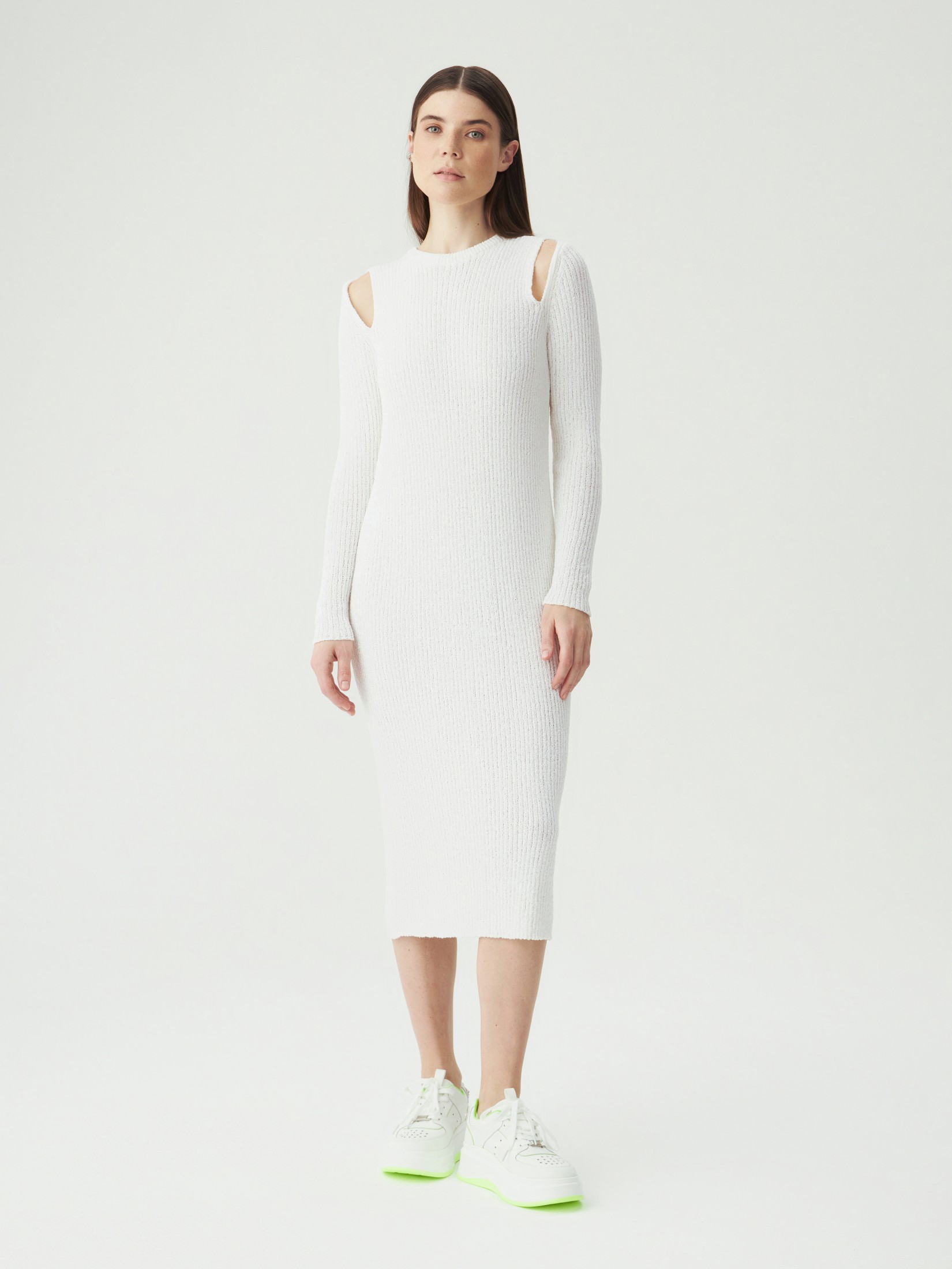 цена Платье женское белое