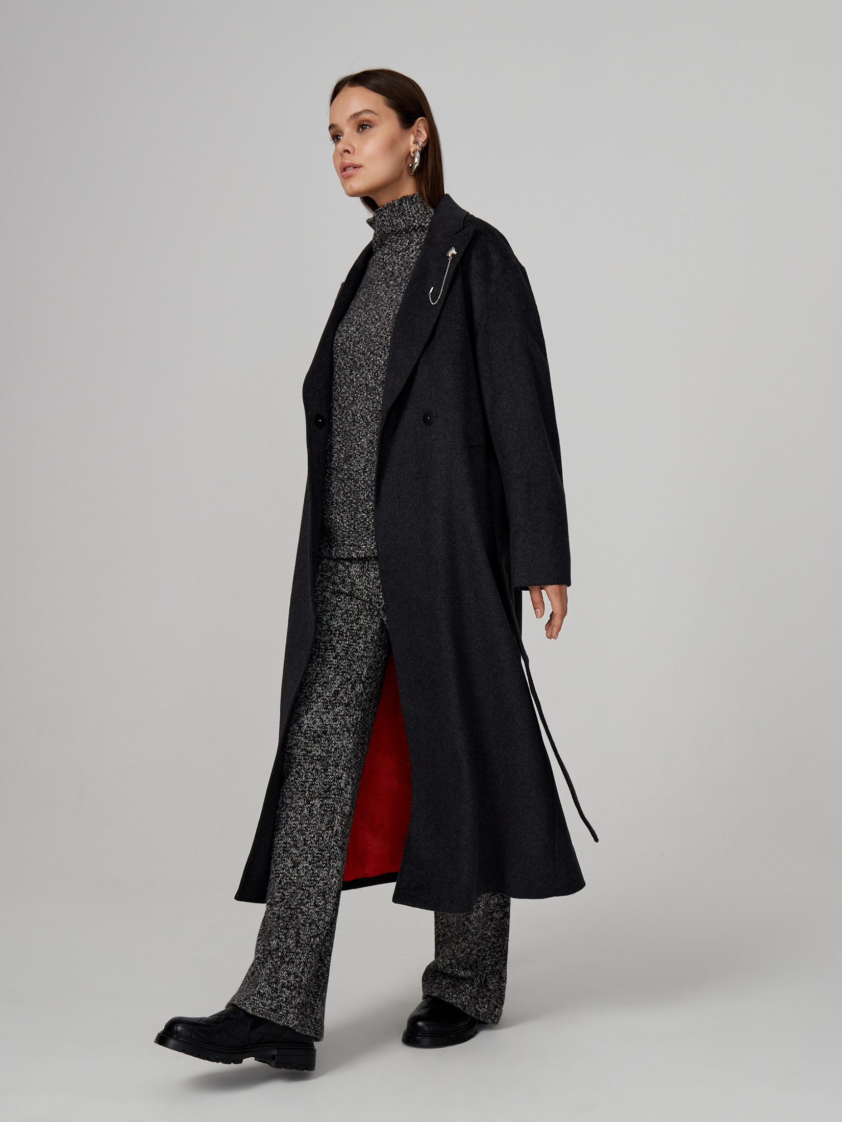 Пальто женское серая пальто сезон стиля размер 44 164 серый