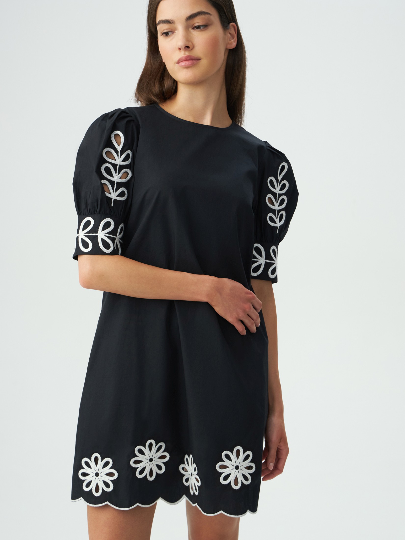 Платье женское черное пылесос atvel upright f16